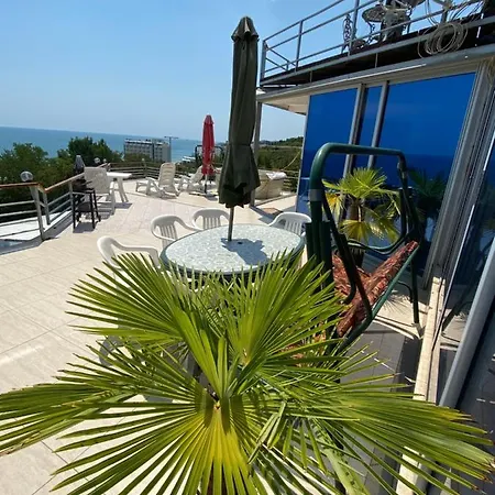 Jackie Guest house Golden Sands