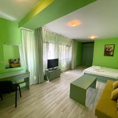 Jackie Guest house *