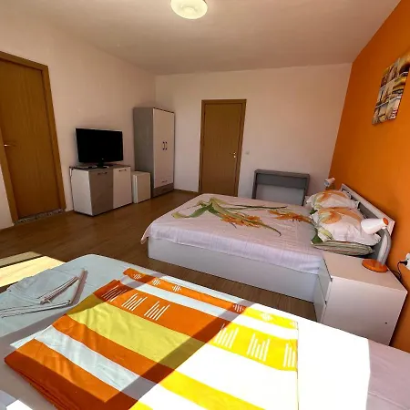 Guest house Jackie Golden Sands