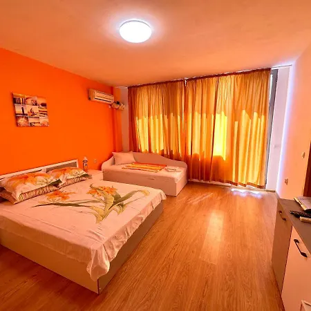 Guest house Jackie Golden Sands