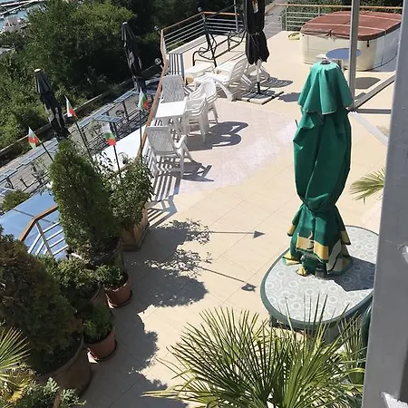 Jackie Guest house